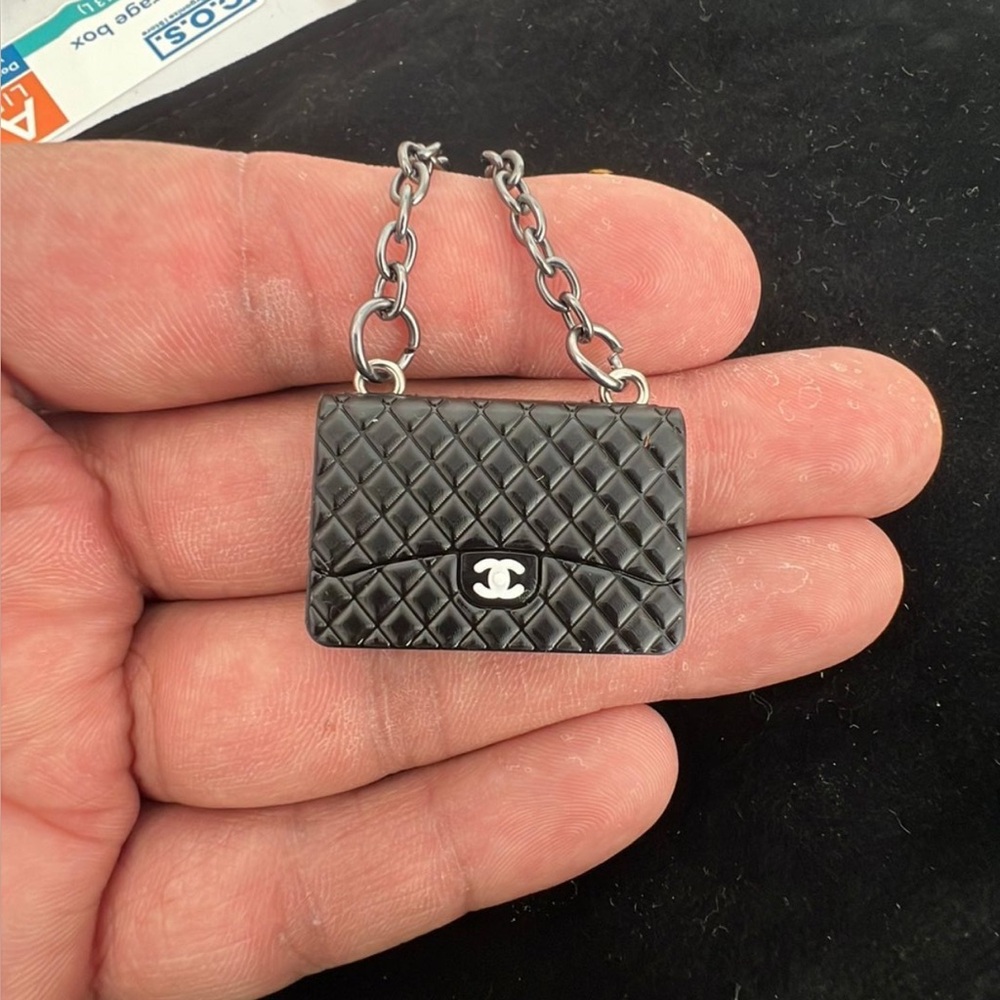 Various Luxury Keyholders,see pics - Picture 9 of 16